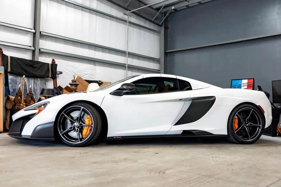 2016 McLaren 675LT Spider - Image 2 of 15