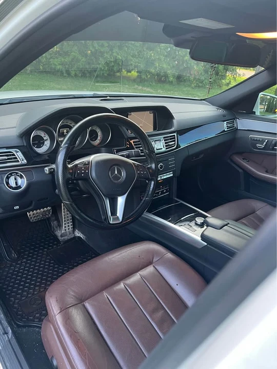 2016 Mercedes-Benz W212 E-Class - Image 11 of 13