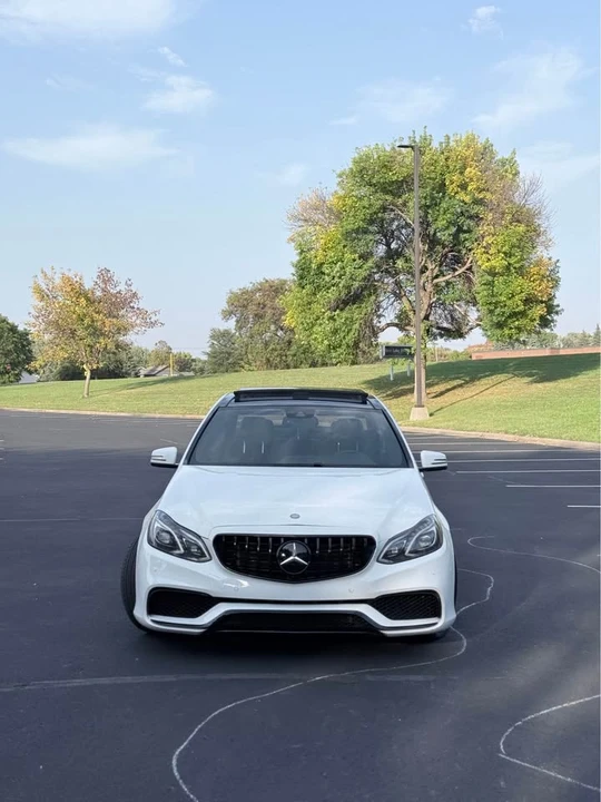 2016 Mercedes-Benz W212 E-Class - Image 2 of 15