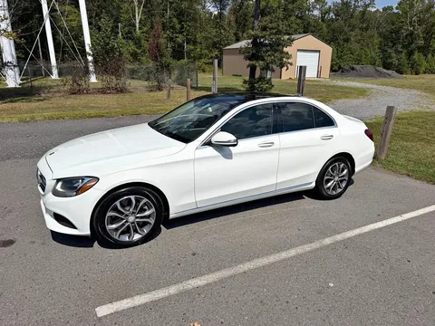 2016 Mercedes-Benz C-Class C 300 4MATIC Luxury Sedan 4D