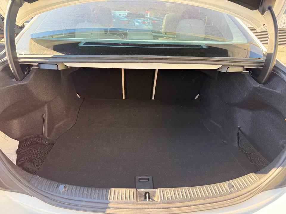 2016 Mercedes-Benz W205 C-Class - Image 11 of 15