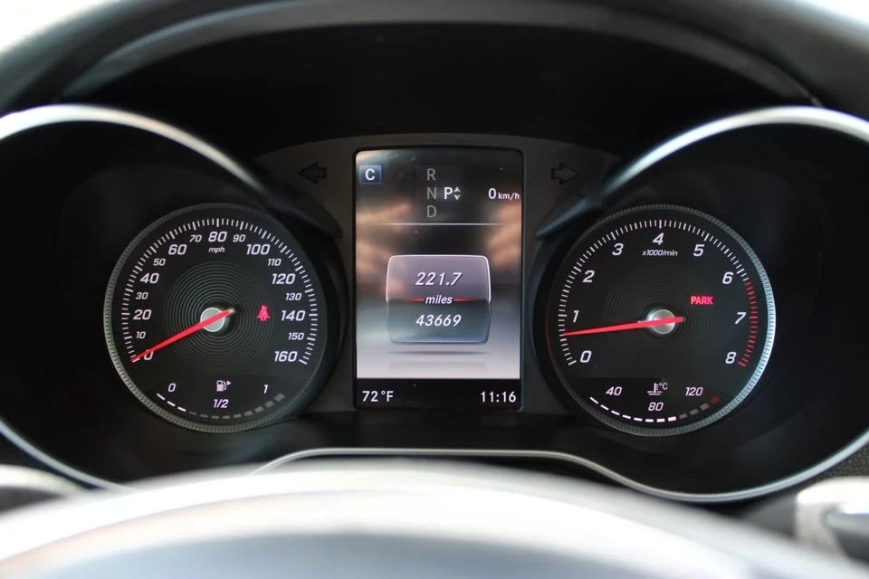 2016 Mercedes-Benz W205 C-Class - Image 9 of 16
