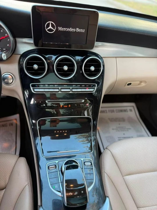 2016 Mercedes-Benz W205 C-Class - Image 9 of 15