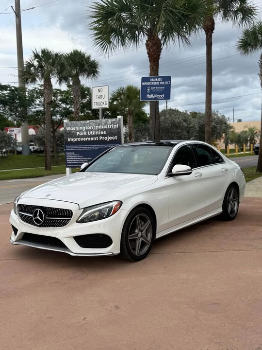 2016 Mercedes-Benz W205 C-Class - Image 3 of 17