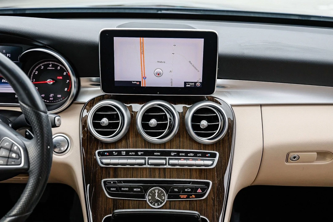2016 Mercedes-Benz W205 C-Class - Image 11 of 21