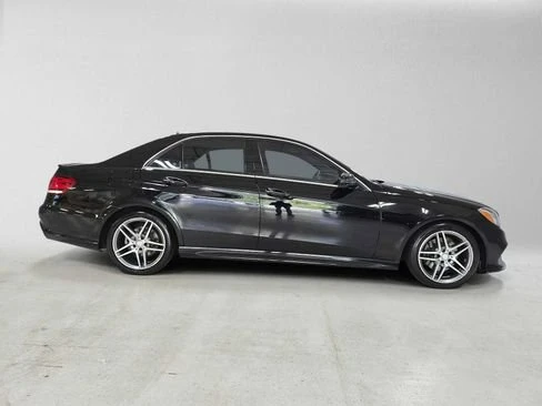 2016 Mercedes-Benz W212 E-Class - Image 2 of 20