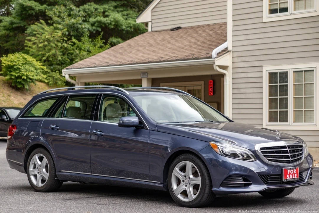 2016 Mercedes-Benz W212 E-Class - Image 3 of 21