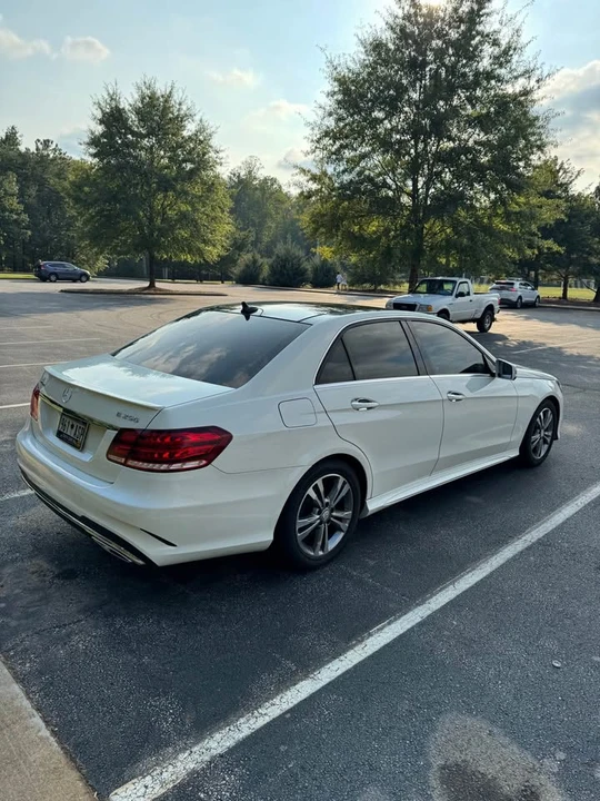 2016 Mercedes-Benz W212 E-Class - Image 4 of 20