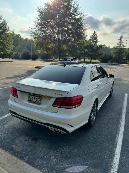2016 Mercedes-Benz W212 E-Class - Image 5 of 20
