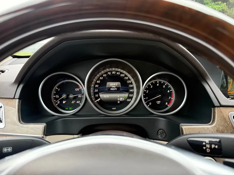 2016 Mercedes-Benz W212 E-Class - Image 10 of 17