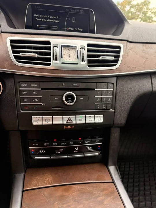 2016 Mercedes-Benz W212 E-Class - Image 9 of 20