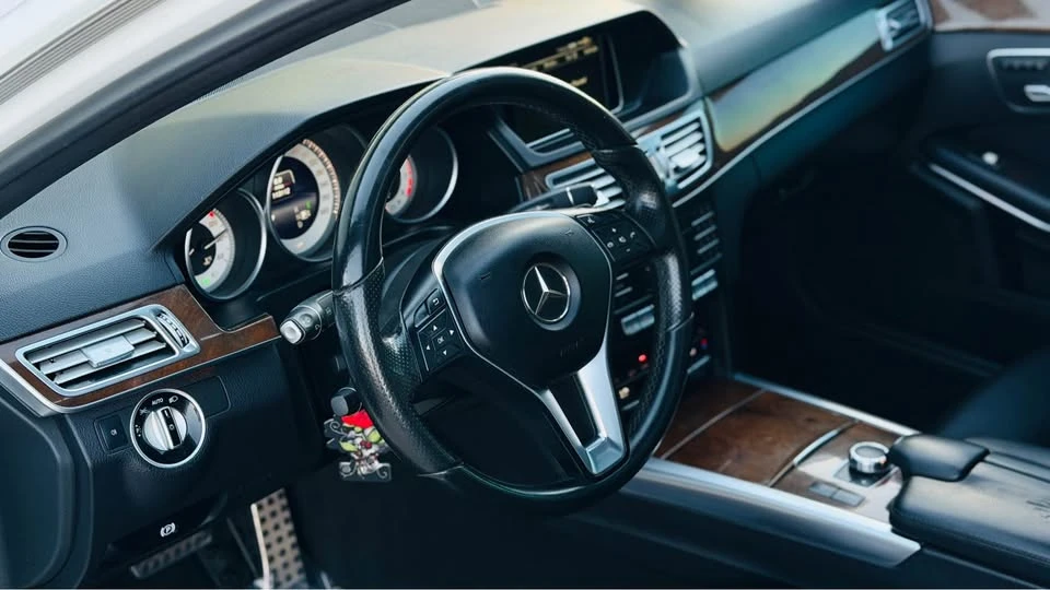 2016 Mercedes-Benz W212 E-Class - Image 10 of 17