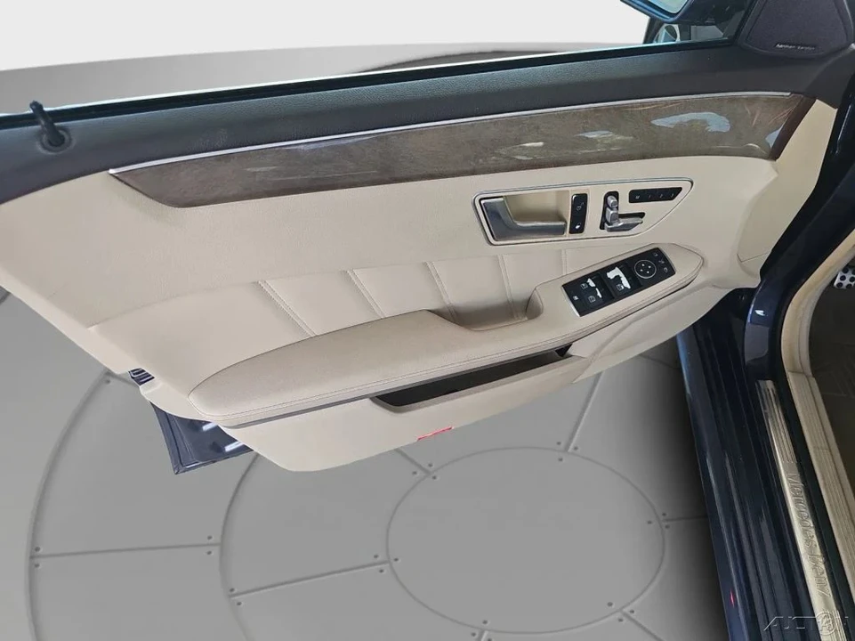 2016 Mercedes-Benz W212 E-Class - Image 13 of 21