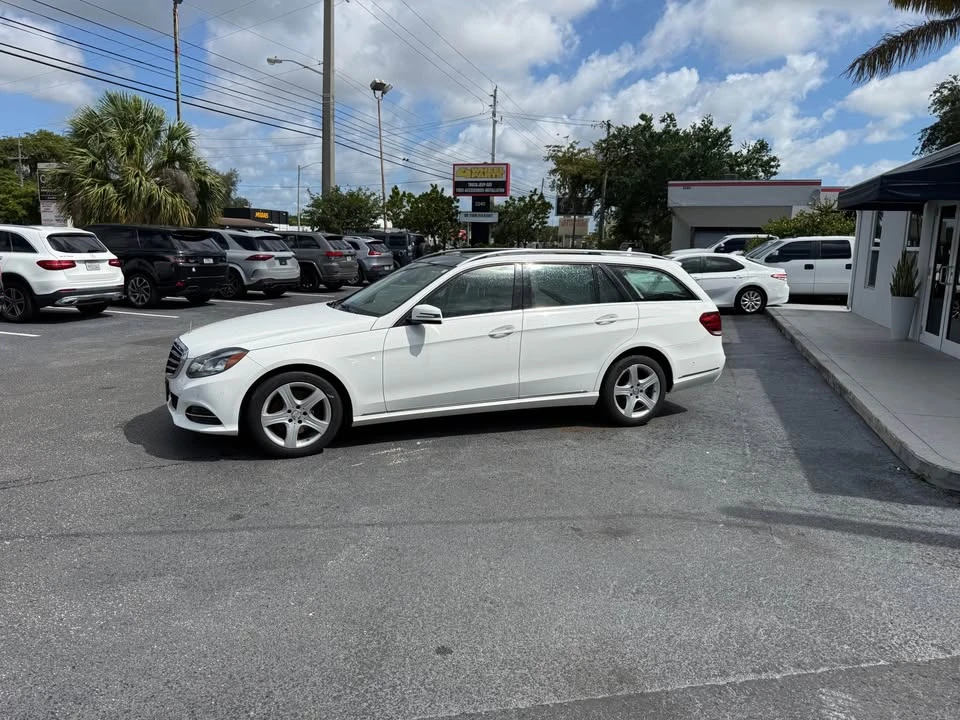 2016 Mercedes-Benz W212 E-Class - Image 2 of 20