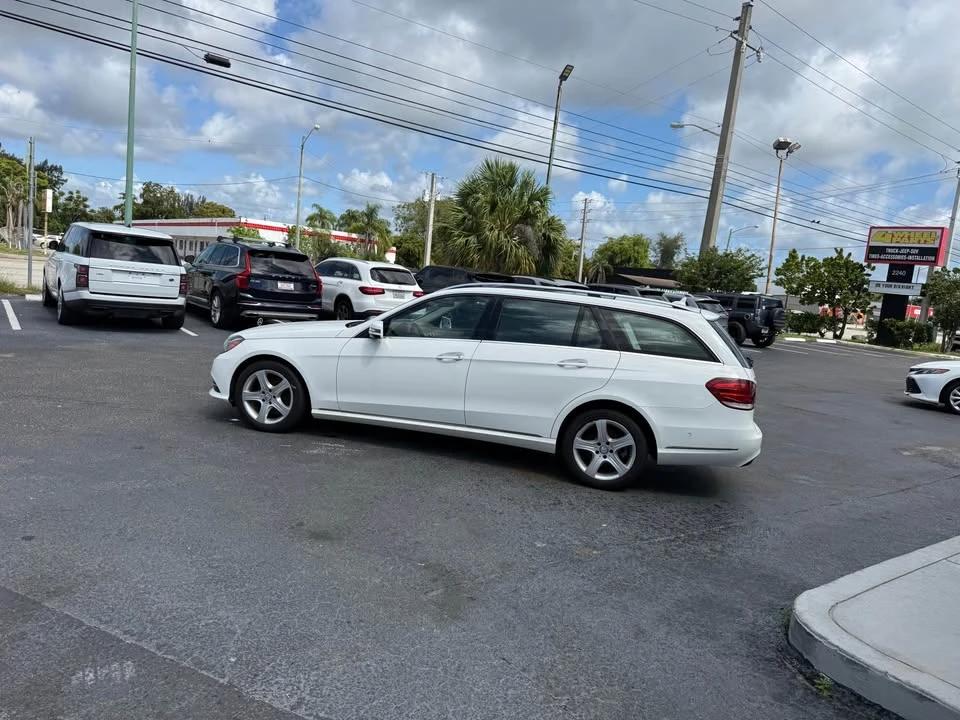 2016 Mercedes-Benz W212 E-Class - Image 3 of 20