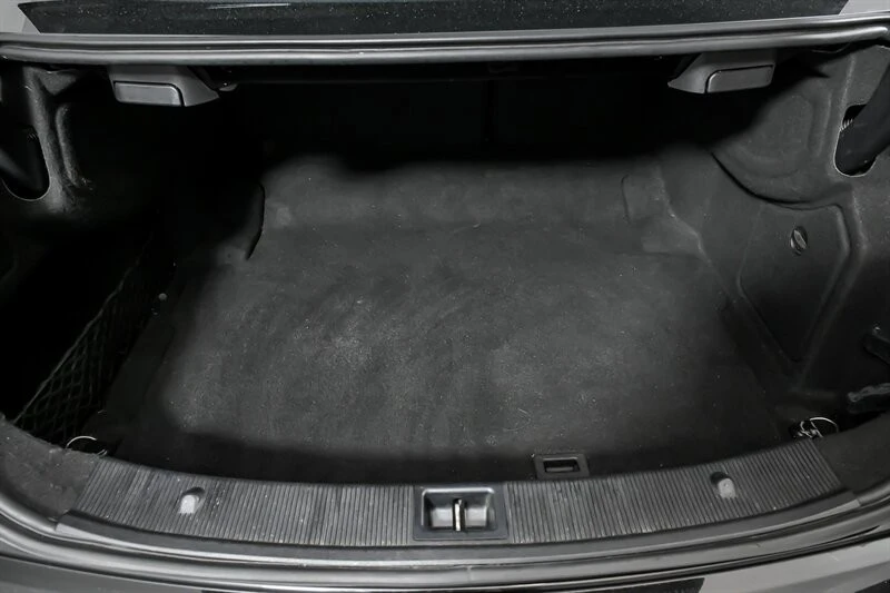 2016 Mercedes-Benz W212 E-Class - Image 13 of 21