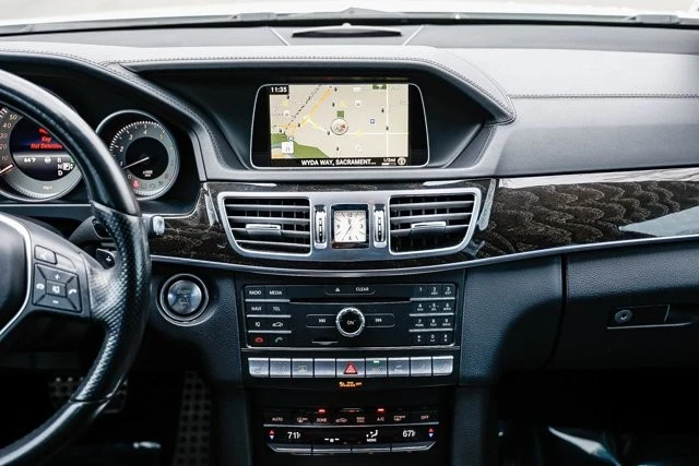 2016 Mercedes-Benz W212 E-Class - Image 11 of 12