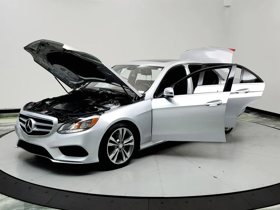2016 Mercedes-Benz W212 E-Class - Image 9 of 12