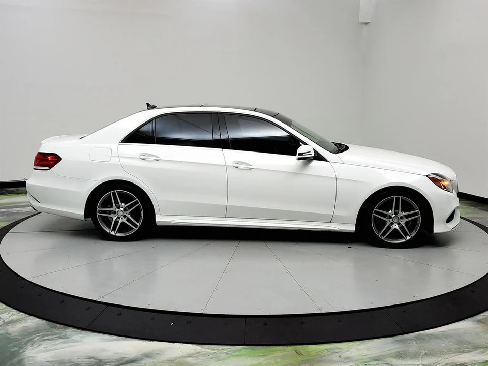 2016 Mercedes-Benz W212 E-Class - Image 4 of 12
