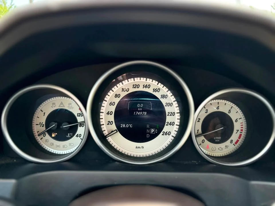2016 Mercedes-Benz W212 E-Class - Image 7 of 15