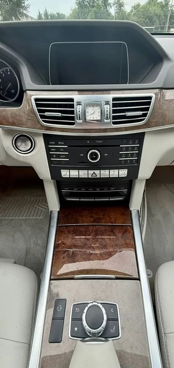 2016 Mercedes-Benz W212 E-Class - Image 15 of 20
