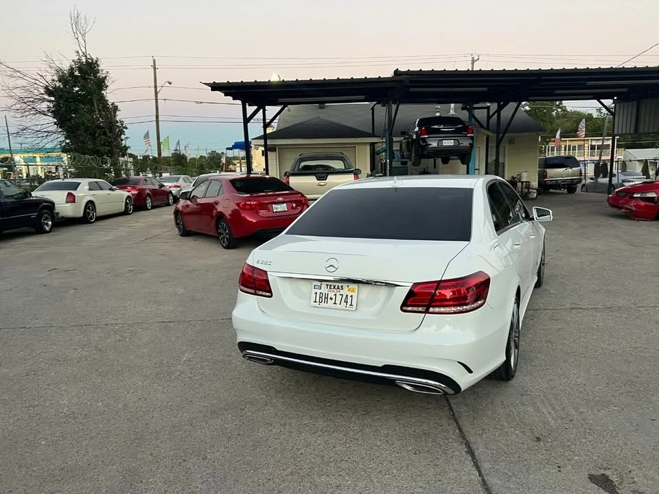 2016 Mercedes-Benz W212 E-Class - Image 13 of 20