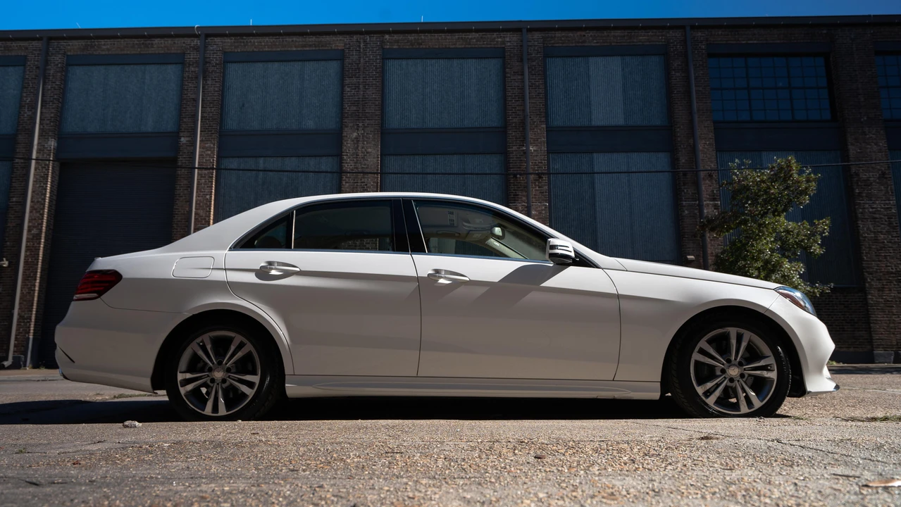2016 Mercedes-Benz W212 E-Class - Image 19 of 31