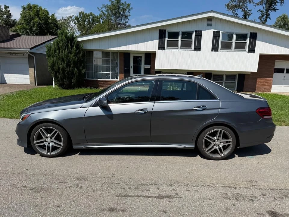 2016 Mercedes-Benz W212 E-Class - Image 2 of 11
