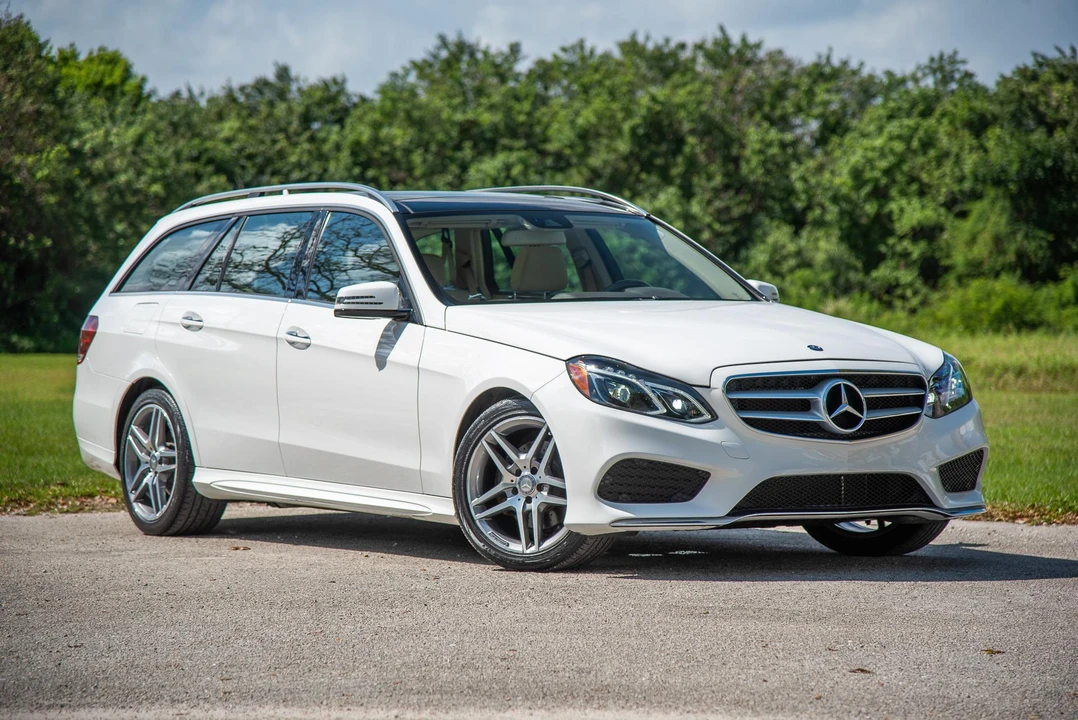 2016 Mercedes-Benz W212 E-Class - Image 17 of 27