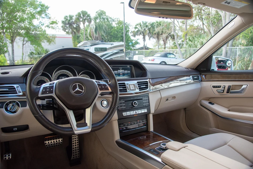 2016 Mercedes-Benz W212 E-Class - Image 26 of 27