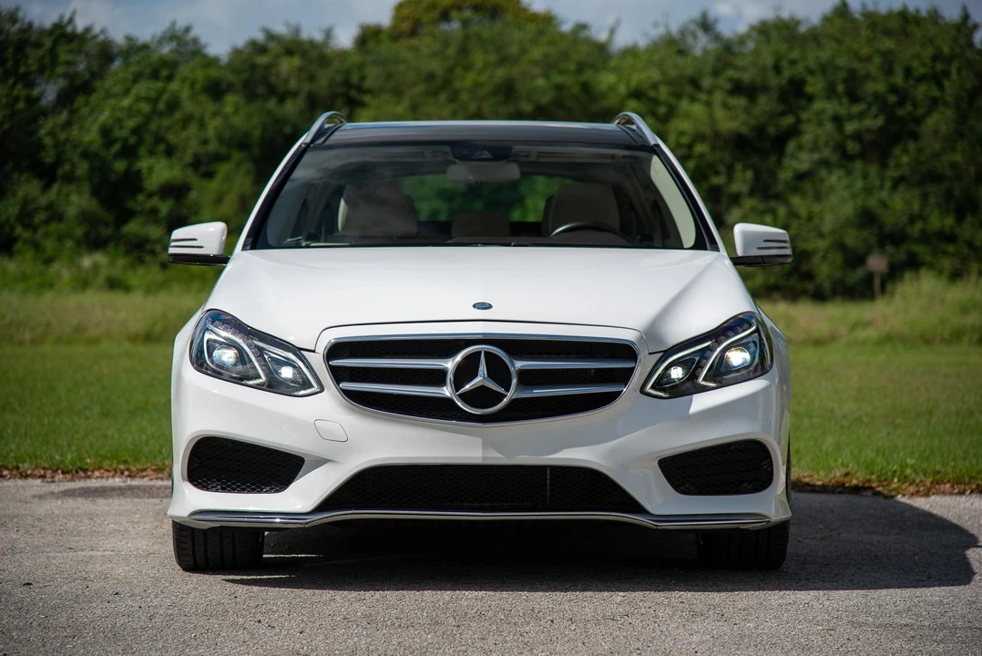 2016 Mercedes-Benz W212 E-Class - Image 2 of 27