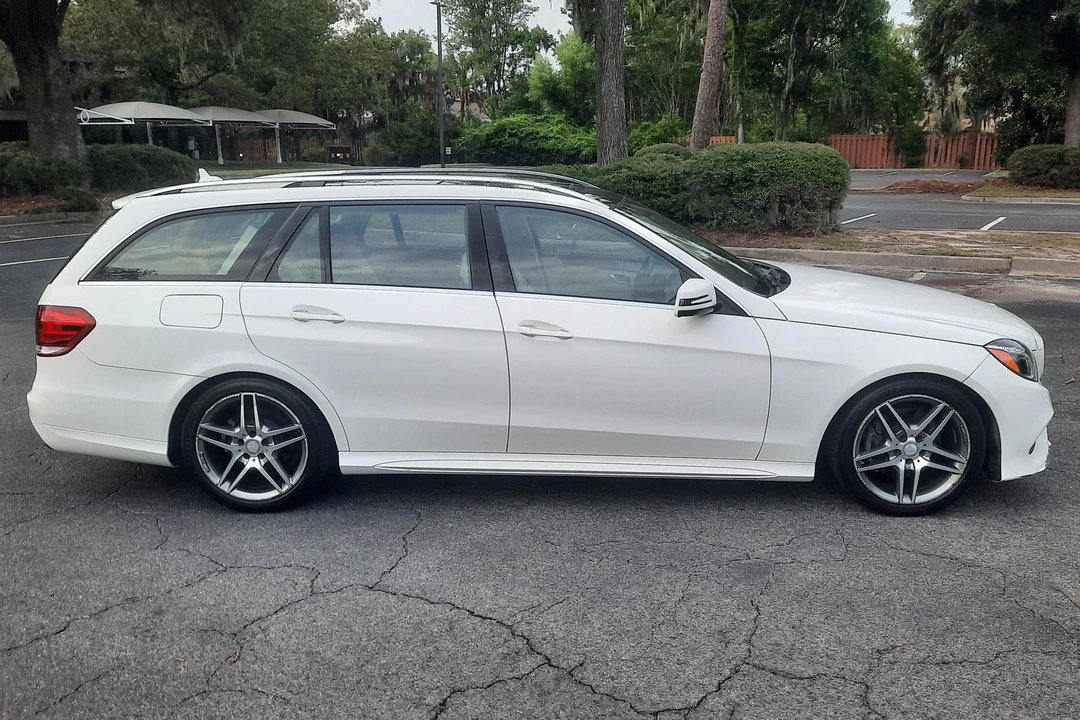 2016 Mercedes-Benz W212 E-Class - Image 3 of 31