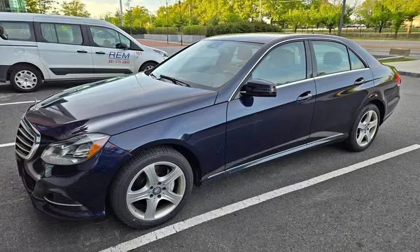2016 Mercedes-Benz E350 Luxury 4MATIC Sedan