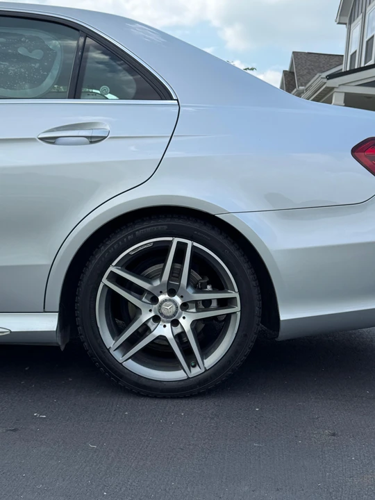 2016 Mercedes-Benz W212 E-Class - Image 24 of 31