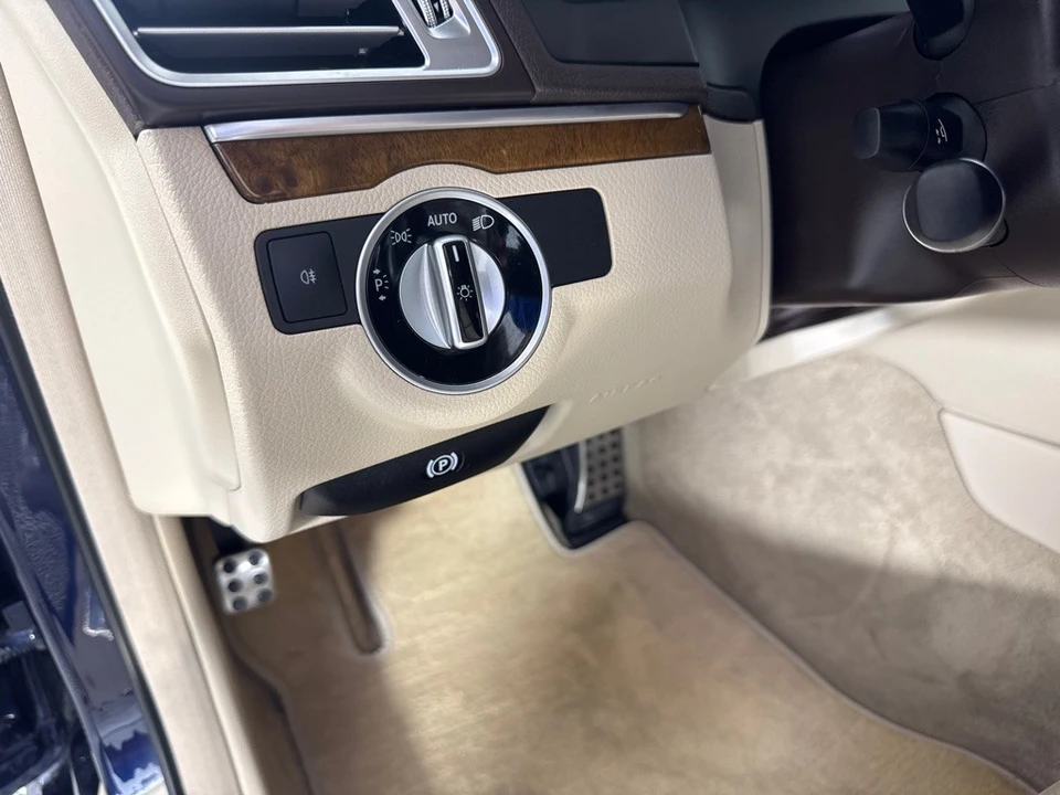 2016 Mercedes-Benz W212 E-Class - Image 16 of 21