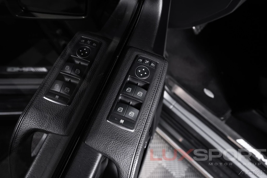 2016 Mercedes-Benz W463 G 36 & G 55 & G 63 & G 65 AMG 1st Gen - Image 17 of 24