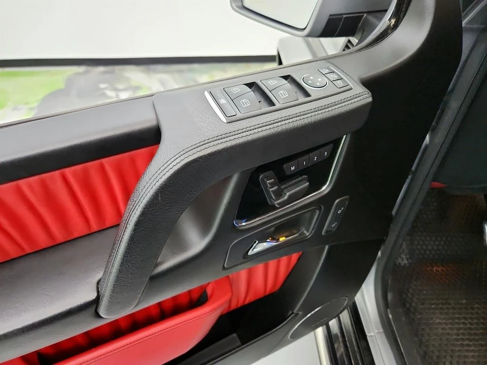 2016 Mercedes-Benz - Image 23 of 31