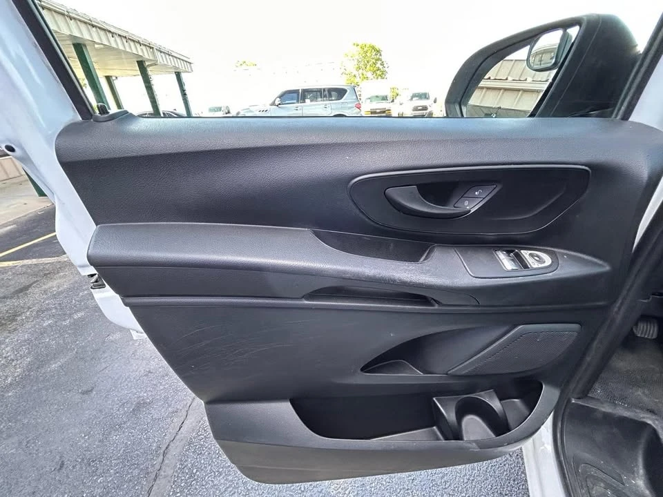 2016 Mercedes-Benz W447 V-Class/Metris - Image 14 of 19