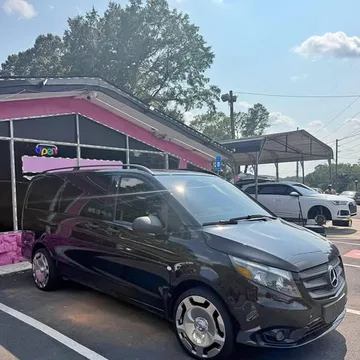2016 Mercedes-Benz Metris Passenger Van 4D