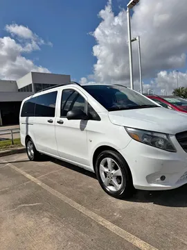 2016 Mercedes-Benz Metris Passenger Van 4D