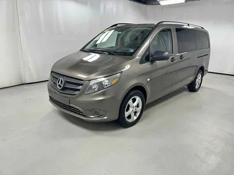 2016 Mercedes-Benz Metris Passenger Van 4D