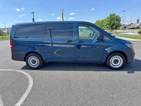 2016 Mercedes-Benz Metris WORKER Cargo Van 3D
