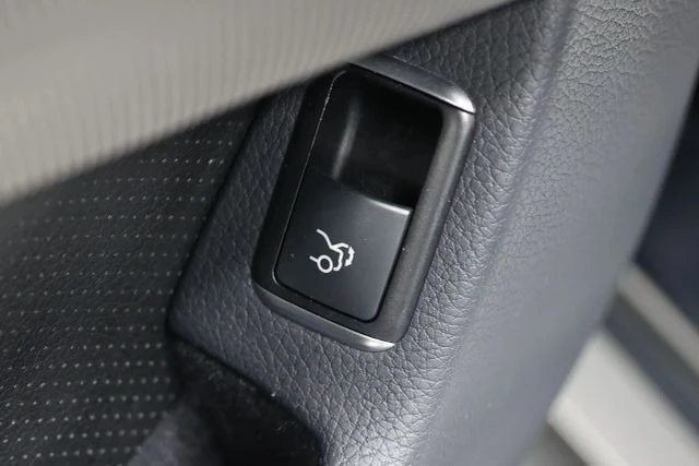 2016 Mercedes-Benz R231 SL-Class - Image 12 of 12