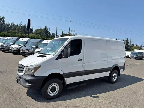 2016 Mercedes-Benz Sprinter 2500 Cargo Standard Roof w/144" WB Van