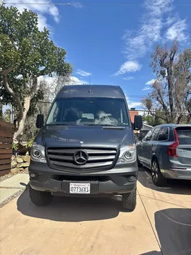 2016 Mercedes-Benz Sprinter 2500 Crew