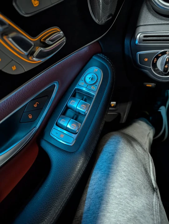 2016 Mercedes-Benz W205 C-Class - Image 6 of 10