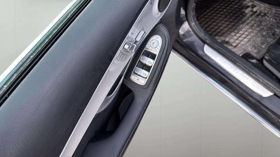 2016 Mercedes-Benz W205 C-Class - Image 10 of 18