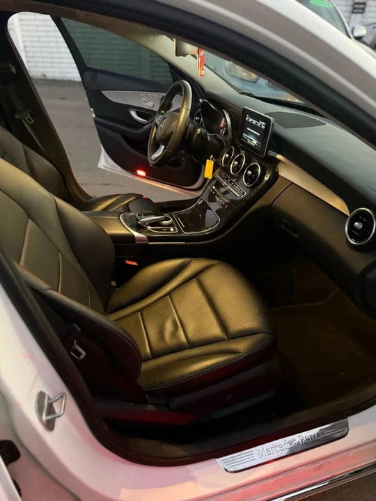 2016 Mercedes-Benz W205 C-Class - Image 8 of 11