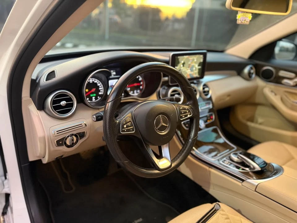 2016 Mercedes-Benz W205 C-Class - Image 10 of 16
