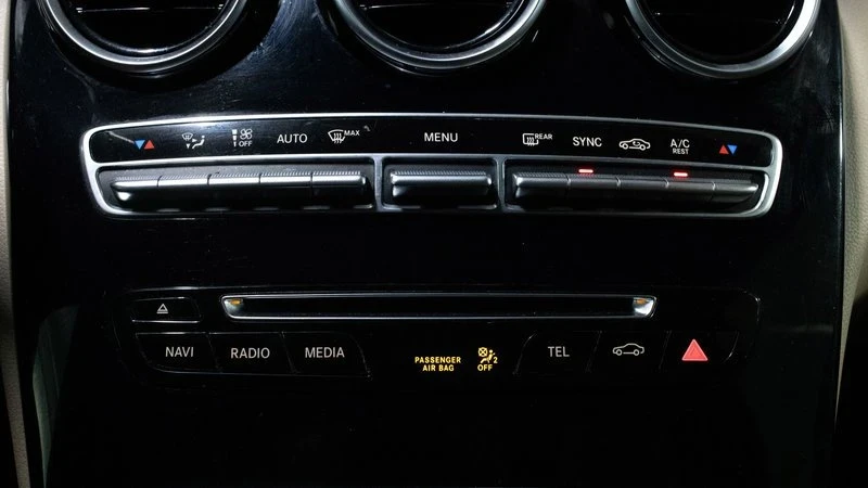 2016 Mercedes-Benz W205 C-Class - Image 12 of 17